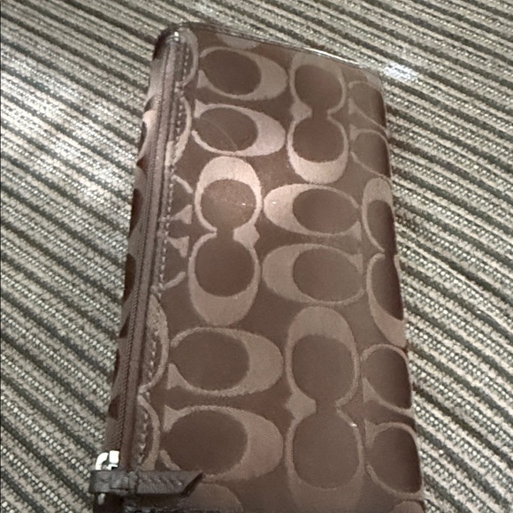Coach Dark Brown Signature Wallet - Picture 5 of 6